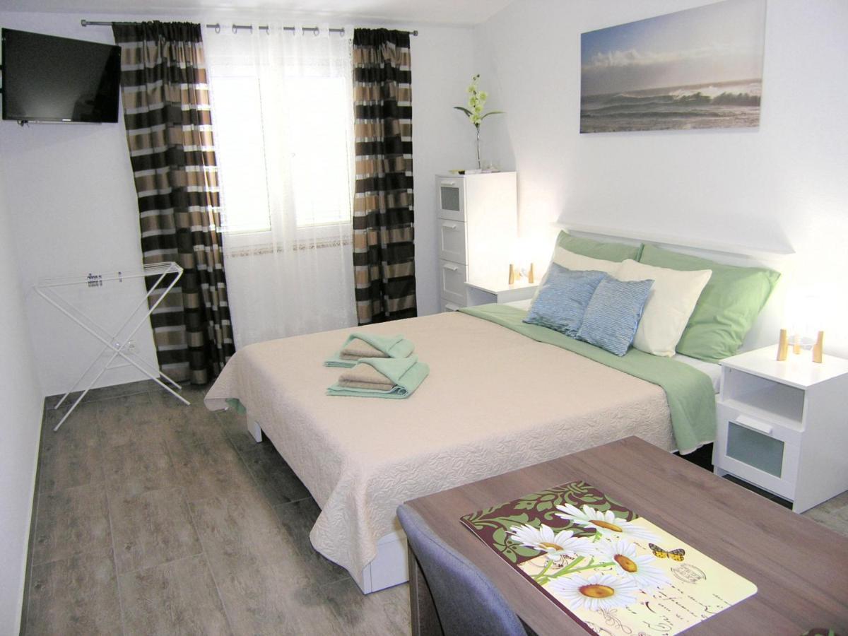 Apartmani Zganec Baška Екстериор снимка